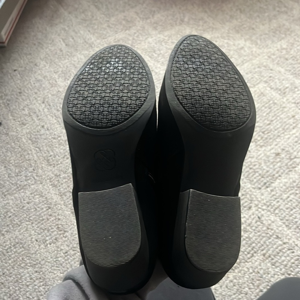 Daisy Fuentes Black Ankle Boots with Low Chunky Heel and Rounded Toe - Picture 4 of 4